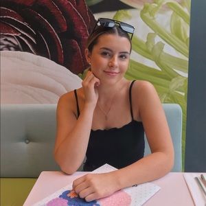 Meet your Posher, Ashley